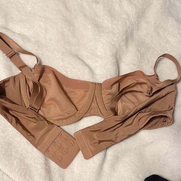 SKIMS sheer balconette bra - Picture 4 of 4